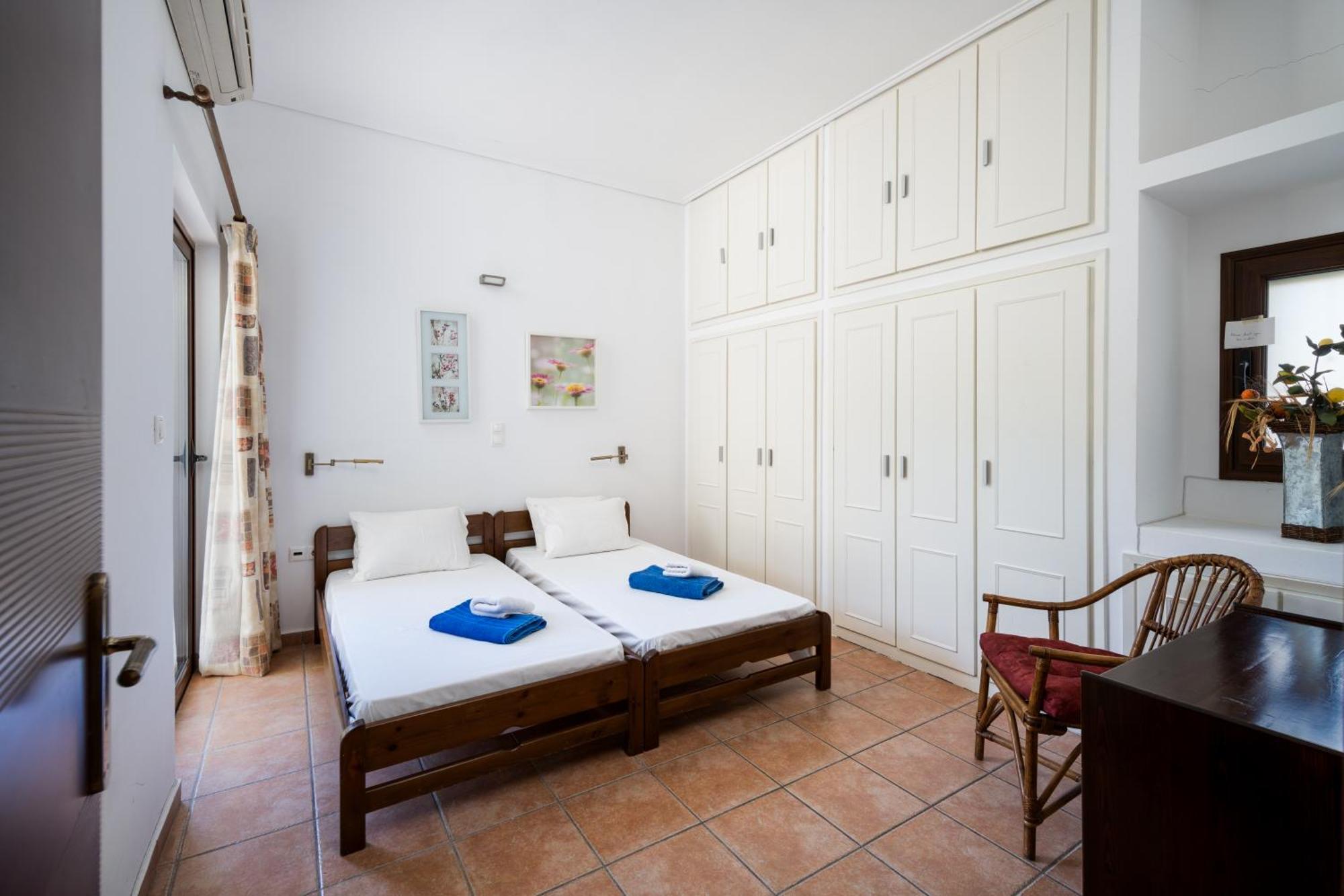 Villa Saronida Zewnętrze zdjęcie